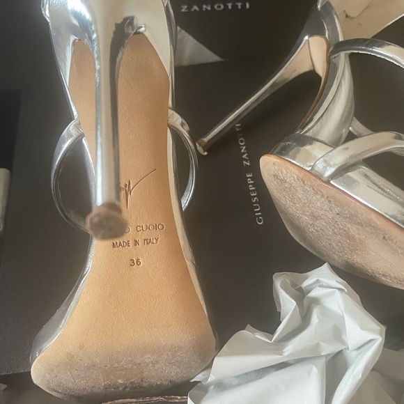 Meet your Posher, Latoya - Picture 3 of 4